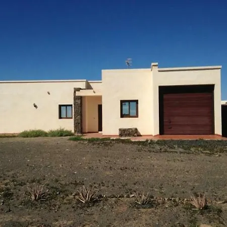 ヴィラ Villa Tarajalejo タラハレホ